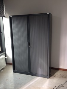 Lot D Armoire A Rideaux Tds Azor Sa Destockage Grossiste