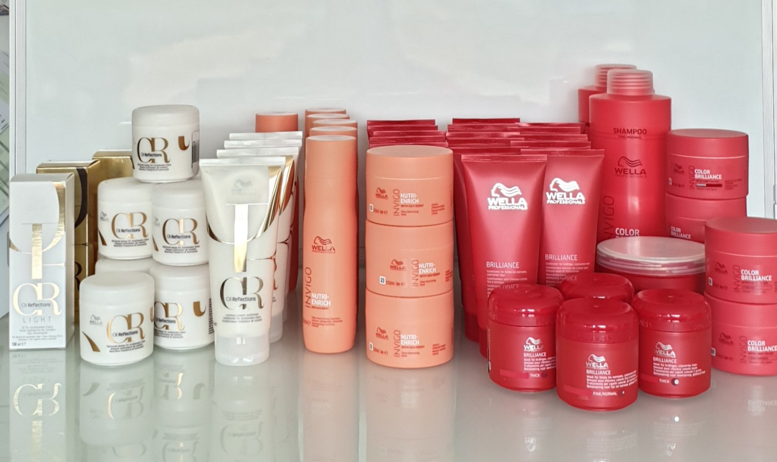 Lot De Produits Capillaires Soin Des Cheveux Et Coiffure Wella Et SP