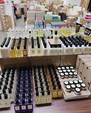 Wholesale Luxury Niche Perfumes, Skincare Cosmetics & Beauty Makeup Products.