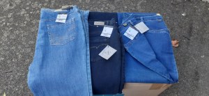 Lot de 50 jeans femmes