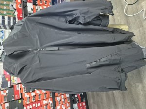 Lot de Veste et doudoune homme et femme grande marque