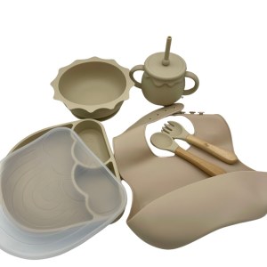 Lot de 5 coffrets repas bébé enfant en silicone 6 pièces. Kit repas bébé et enfants bas...