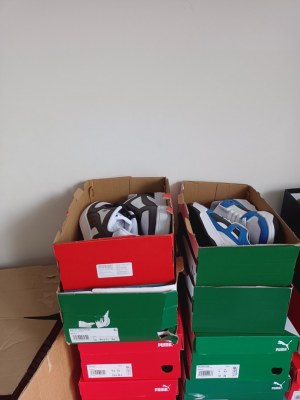 Lot de 70 paires de basket puma