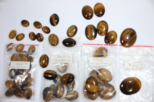 Lot Cabochons pierres véritables ronds et ovales