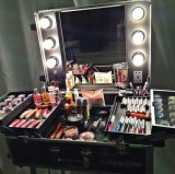 LOTS VALISE XL DE MAQUILLAGE PROFESSIONNEL AVEC LUMIÈRES