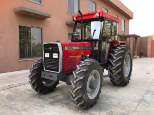 TRACTEUR NEUF MASSEY-FERGUSON MF385 4WD moteur perkins