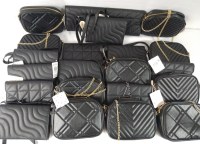 Lot de 22 Sacs à main femme avec bandoulière (2.27 e /pcs )