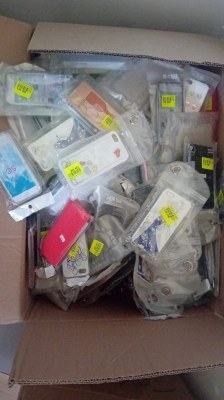 Coques pour iPhone et Samsung - 1500 pièces disponibles à prix imbattable !