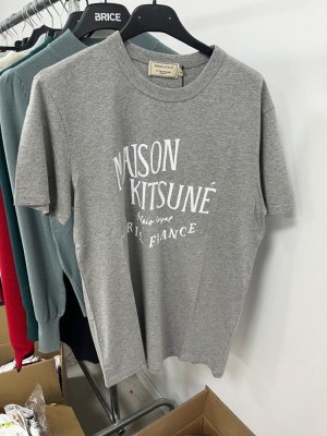 Destockage T-shirts manches courtes Maison Kitsune.