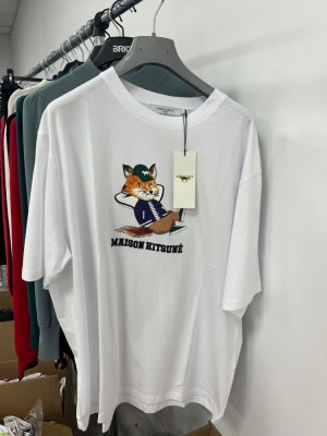 Destockage T-shirts manches courtes Maison Kitsune.